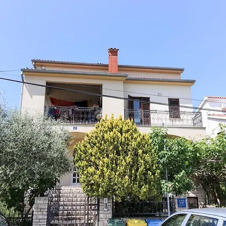 Apartament Comfortable 2 Bedroom - 5 Persons Funtana